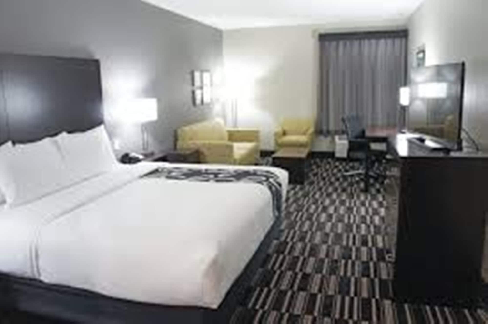 La Quinta By Wyndham Fort Worth - Lake Worth Екстериор снимка