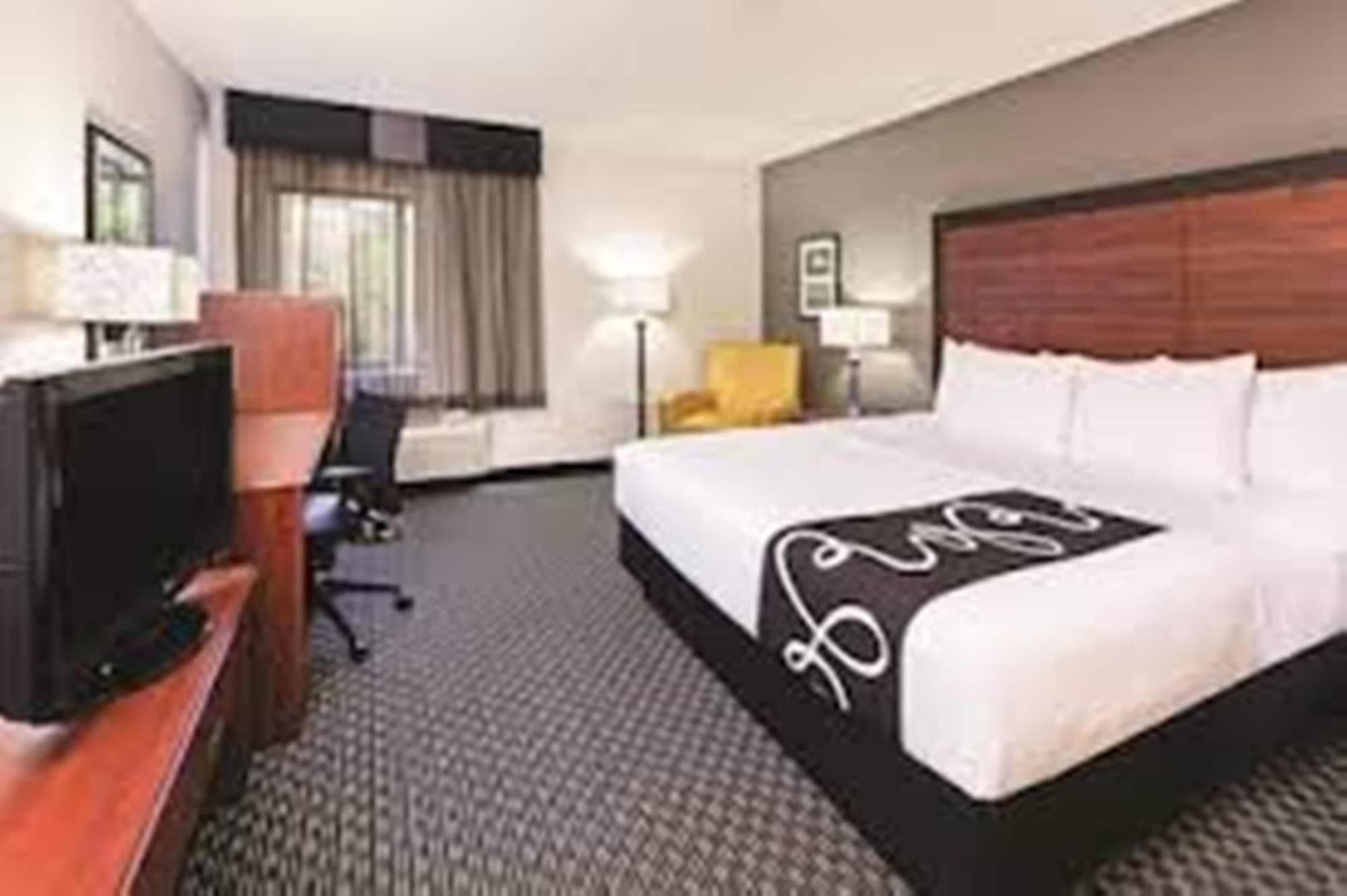 La Quinta By Wyndham Fort Worth - Lake Worth Екстериор снимка